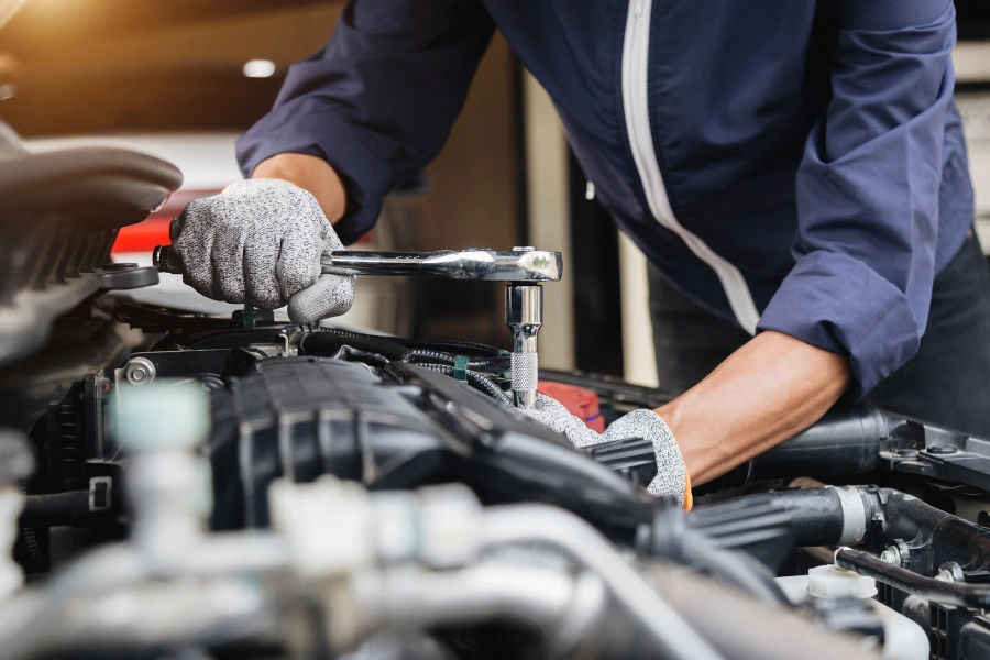 How Regular Maintenance Extends Engine Lifespan Porterville CA How Regular Maintenance Extends Engine Lifespan Porterville CA